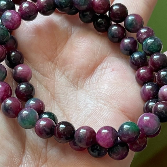Natural Ruby and Zoisite site 8mm bracelet Men’s sizes - Picture 4 of 9